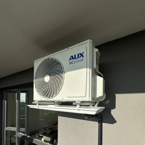 Монтаж на външно тяло на климатик във Варна